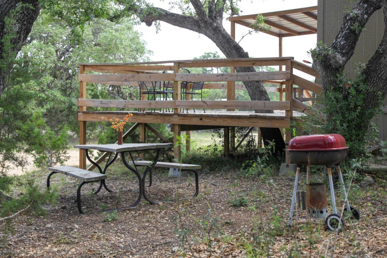 Utopia Family Home With Mountain Viewing Deck! Exterior photo